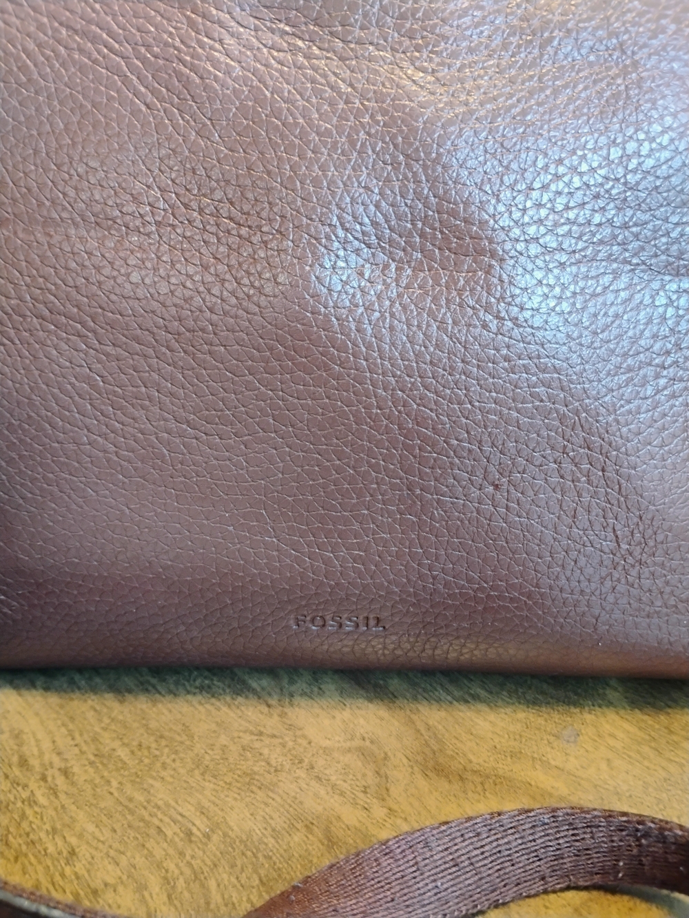 Fossil Brown Pebbled Leather Zip Top Crossbody Bag Adjustable Strap. Pockets - Picture 8 of 12